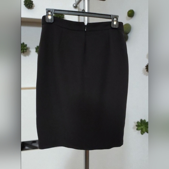 J Crew Black & White Pencil Skirt, 0 - Picture 2 of 3